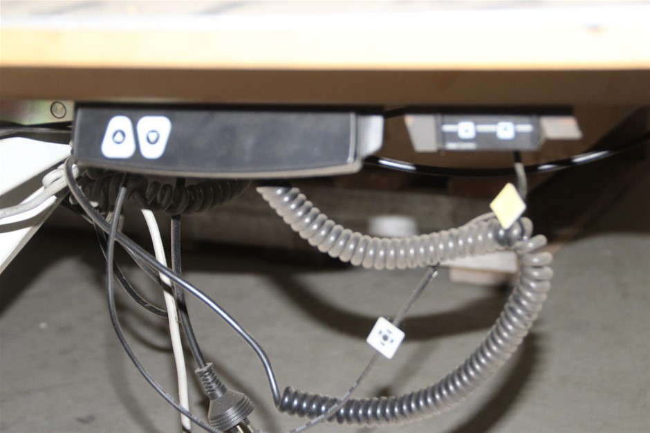 3.49 gram yellow gold certified 1.05 carat diamond ring in 18 carat