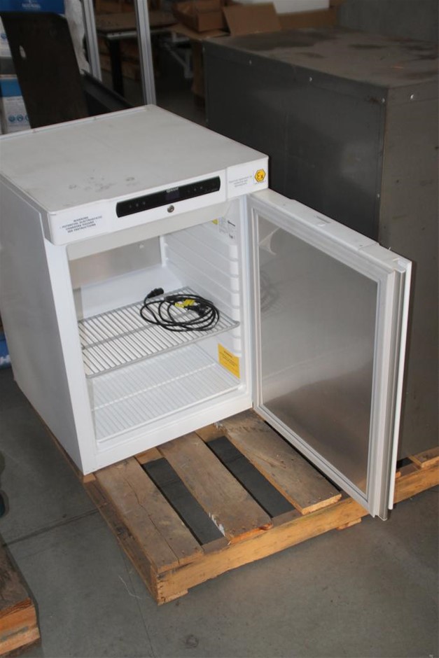 Silver-Filled Cuban Bracelet with Simulated Diamond Clasp, 8MM - 17.8cm