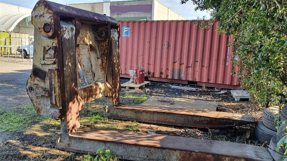 1.00ct Round Cut GRA Certified Moissanite 925 Silver Pendant Necklace