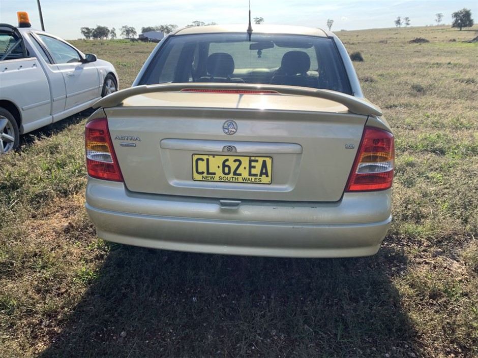 7-8mm Black Pearl & Black Baroque Pearl Glam Pendant.