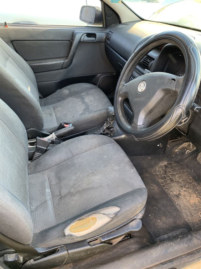 7-8mm White Pearls & Silver Plated Rhinestone Stretch Bracelet.