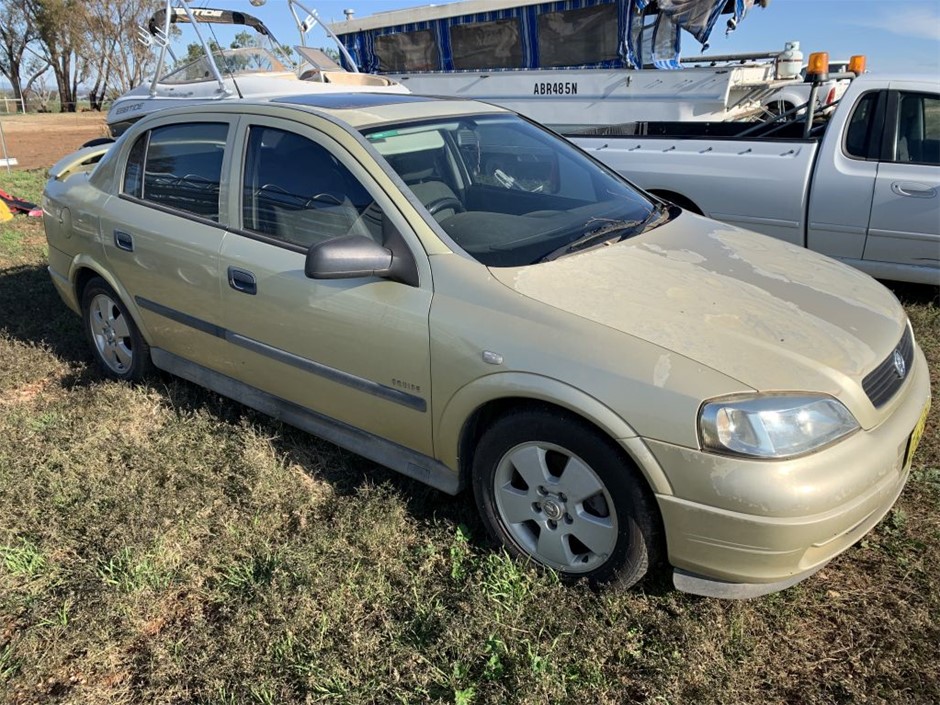 8-9mm White Pearl with Rhinestones & CZ Rhodium Plated Bracelet