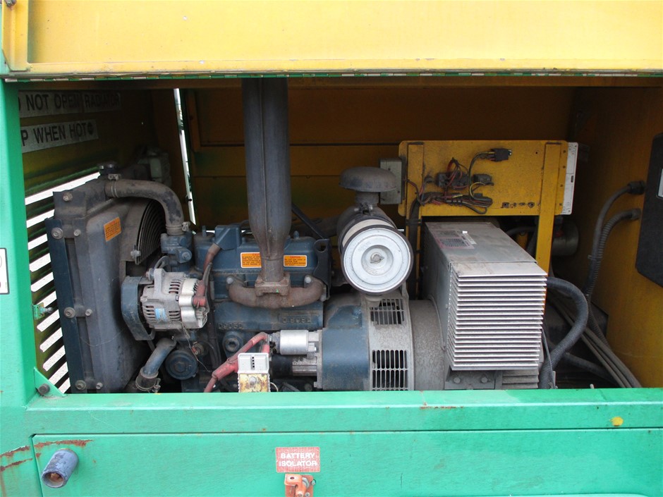 RODE Lavalier GO Professional-Grade Wearable Microphone, Black.