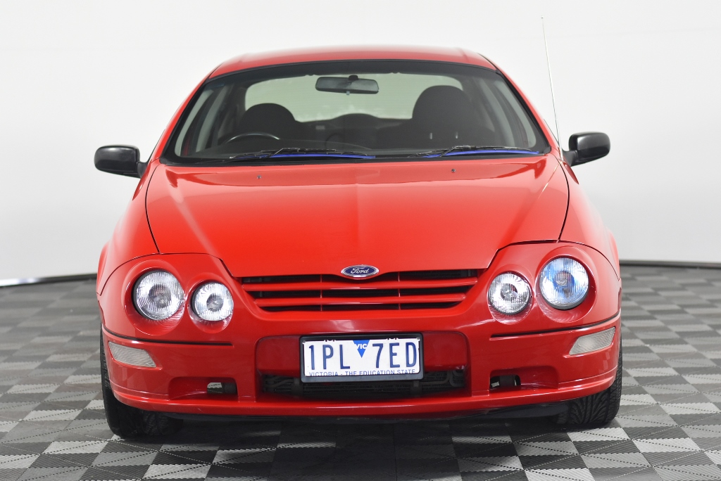 6 x TOKYO REVENGERS Q Posket Figures: Shuji Hanma (Ver.A), Ken Ryuguji Plai