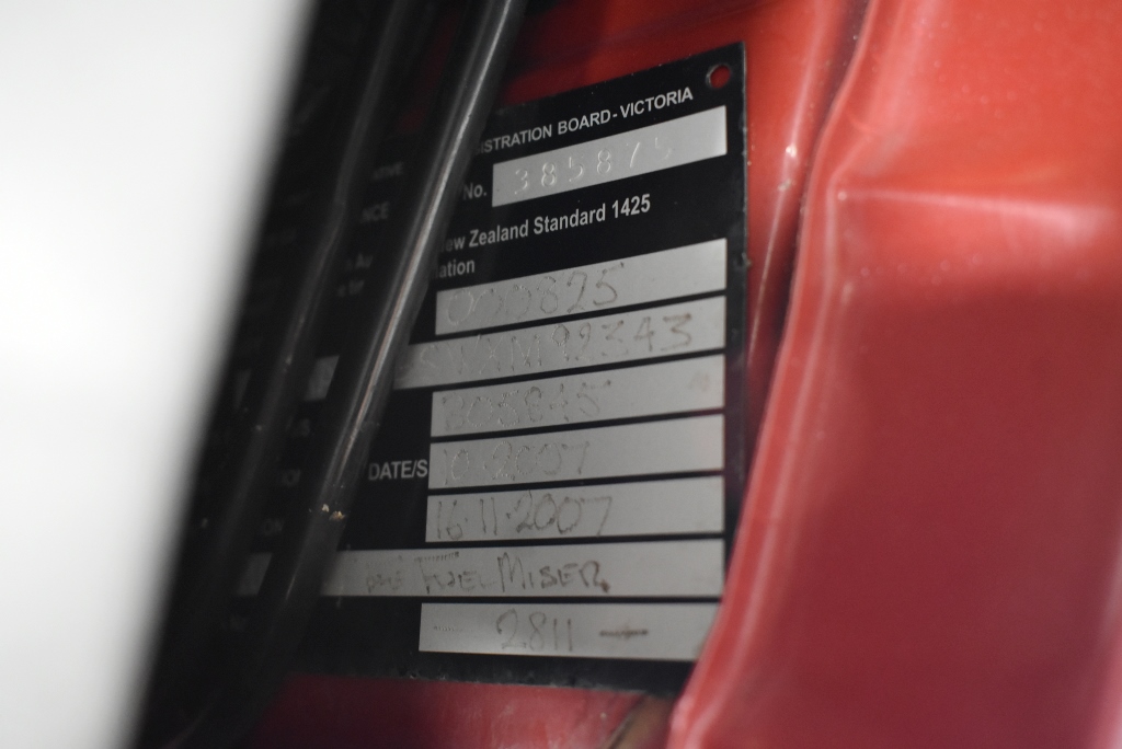 PANTS BUNDLE: Calvin Klein Jeans Women's Core Mid Rise Skinny Jeans, Zz001