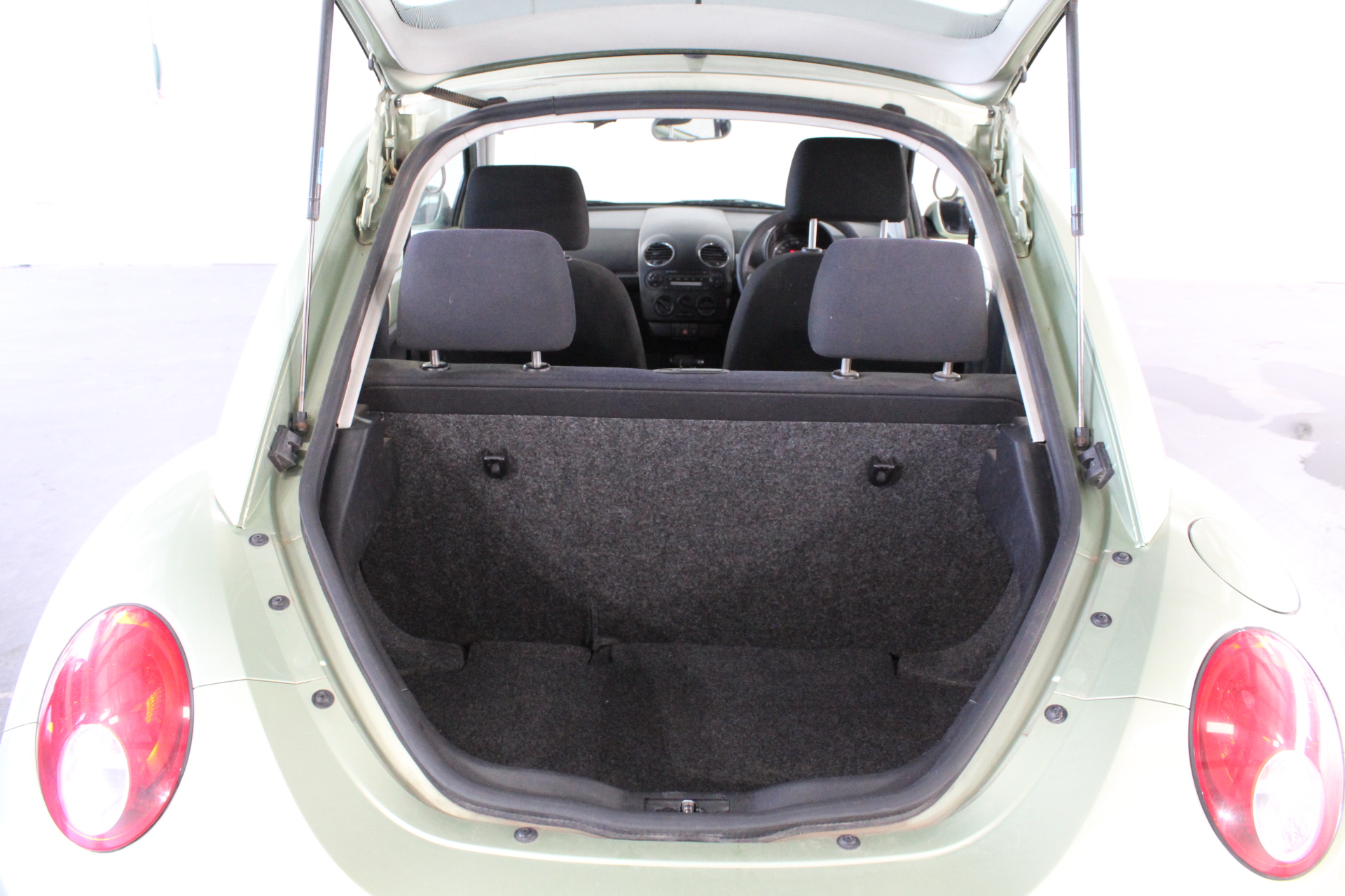 DELONGHI Magnifica S ECAM12.122.B, Automatic Coffee Machine with Milk Nozzl