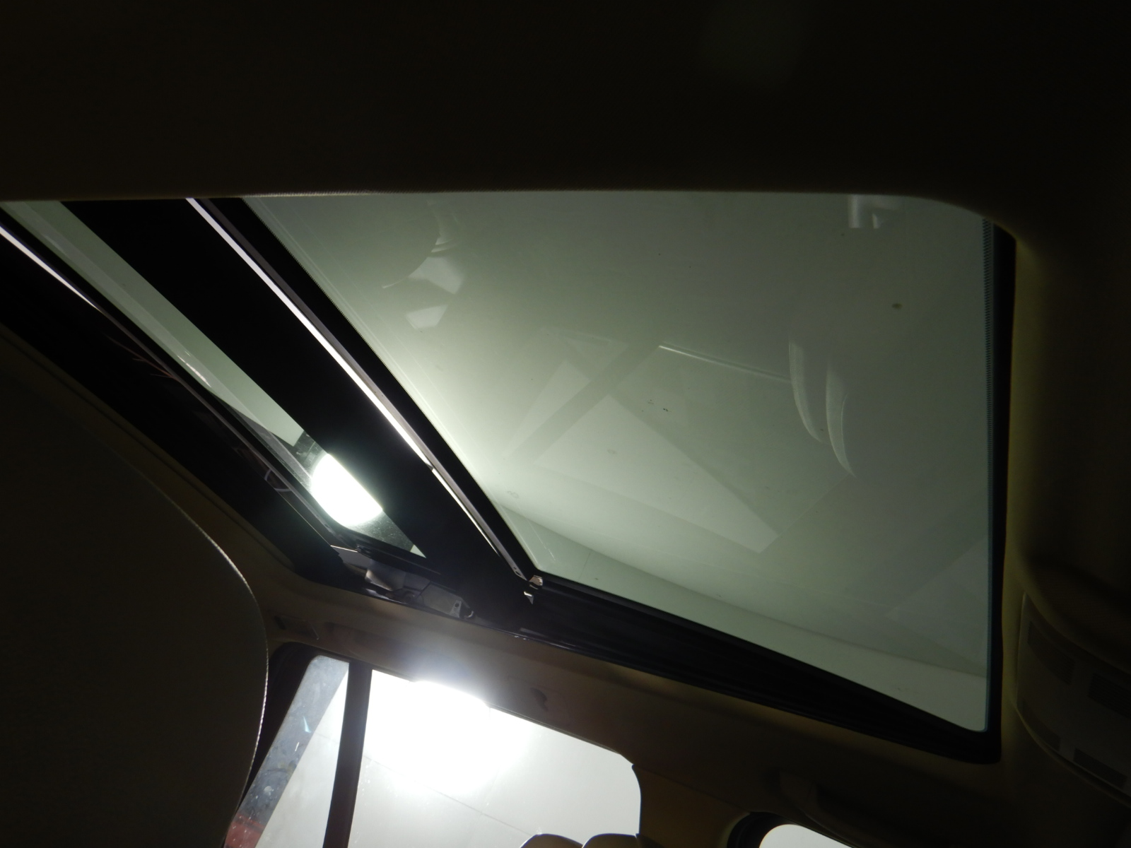 2 x VANISH Napisan OxiAction Fabric Stain Remover Powder, 2kg. NB: Damaged