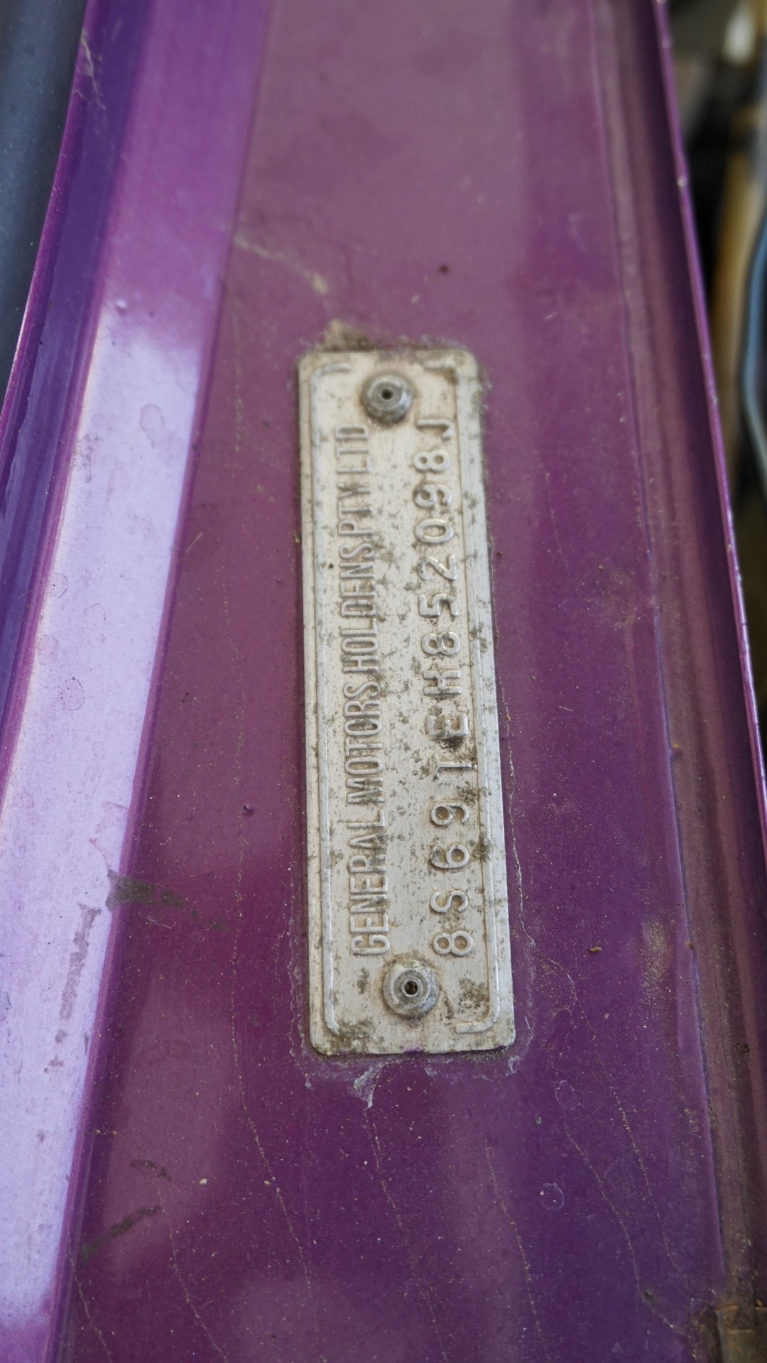 2 x AIR WICK Sweet Vanilla & Shea Butter Plug-in Diffuser & 4 x Refill Bott