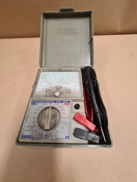 2 x DILMAH Premium Ceylon Black Tea, 300pc. N.B: Damaged packaging.