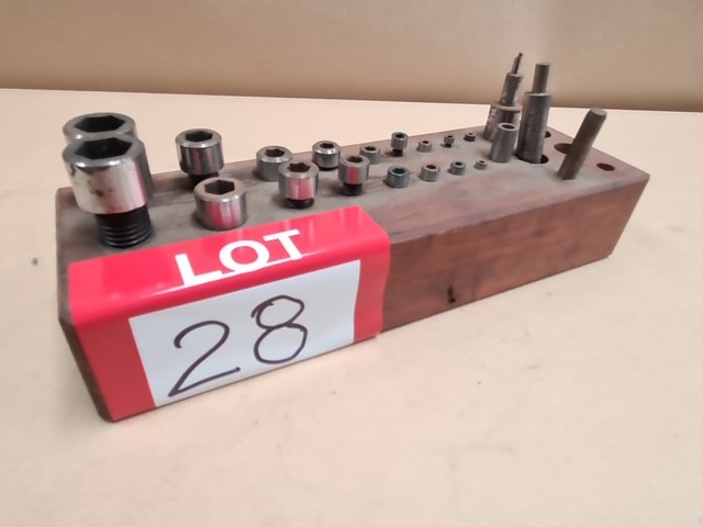 2018 100 Years Of Armistice Purple Poppy 1/10th OZ (Approx) 999 Silver Coin