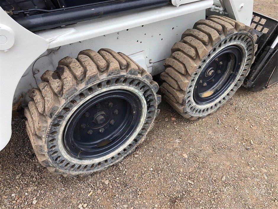 2018 100 Years Of Armistice Purple Poppy 1/10th OZ (Approx) 999 Silver Coin