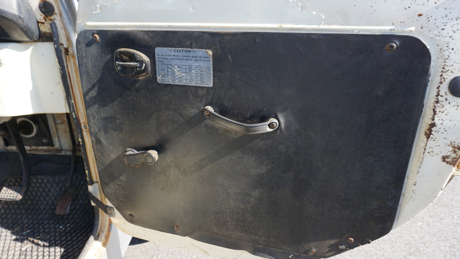 Ozito 3.6V Cordless Screwdriver with USB Charging Base