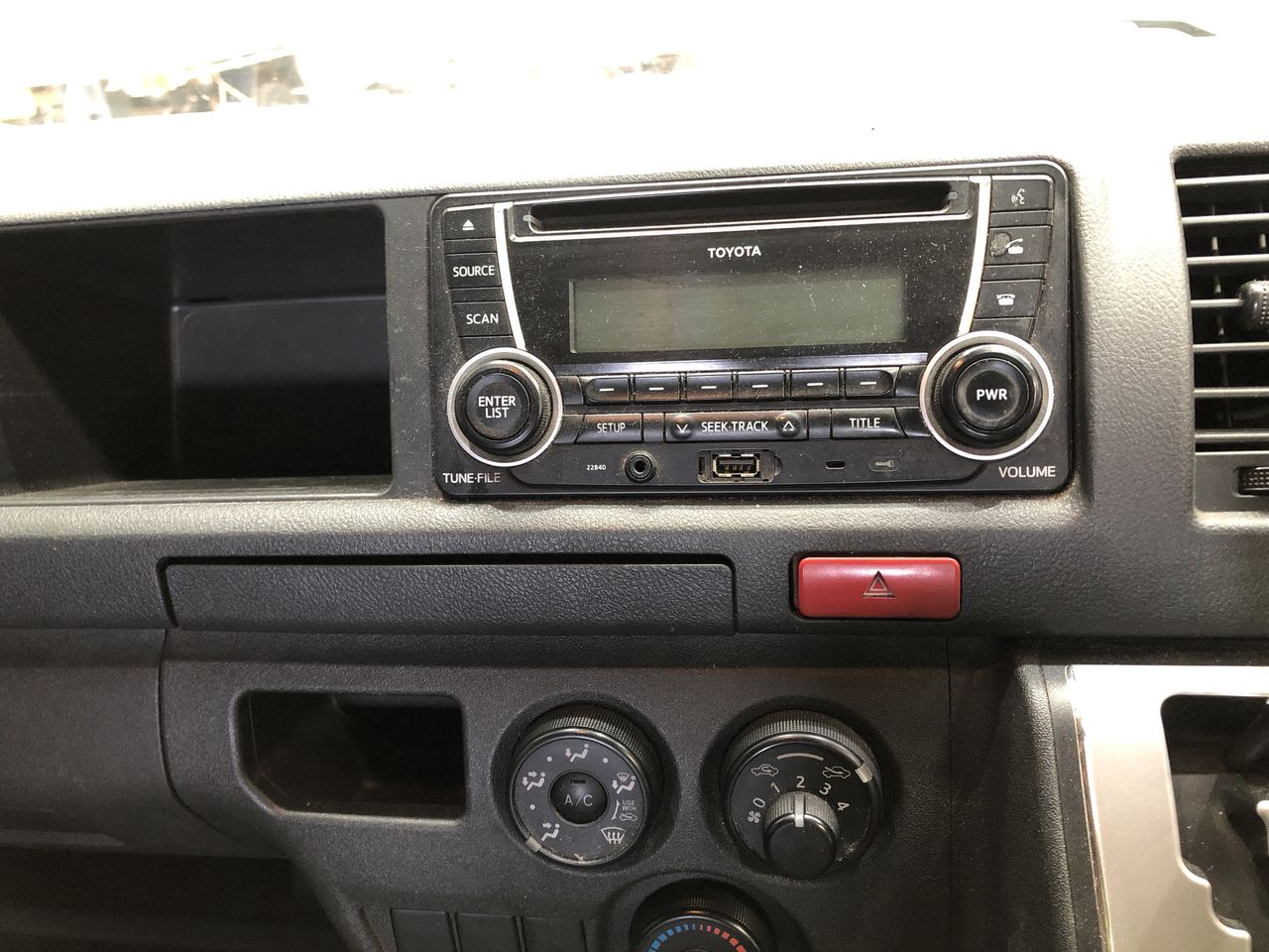 Magic Box Shiraz 2019 (6x 750mL) SEA