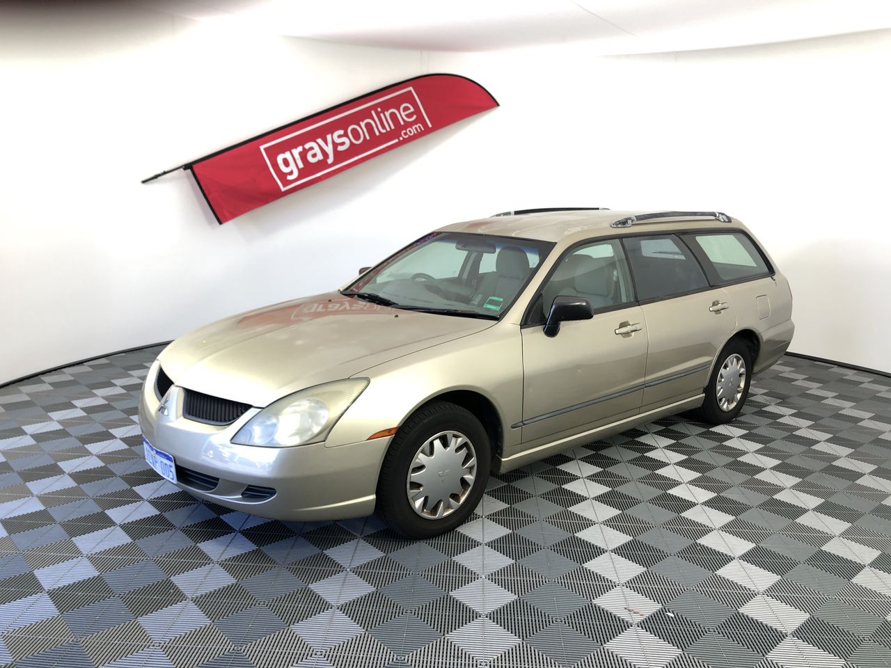 Green Aventurine & Blister Pearl Pendant Charm Link Necklace