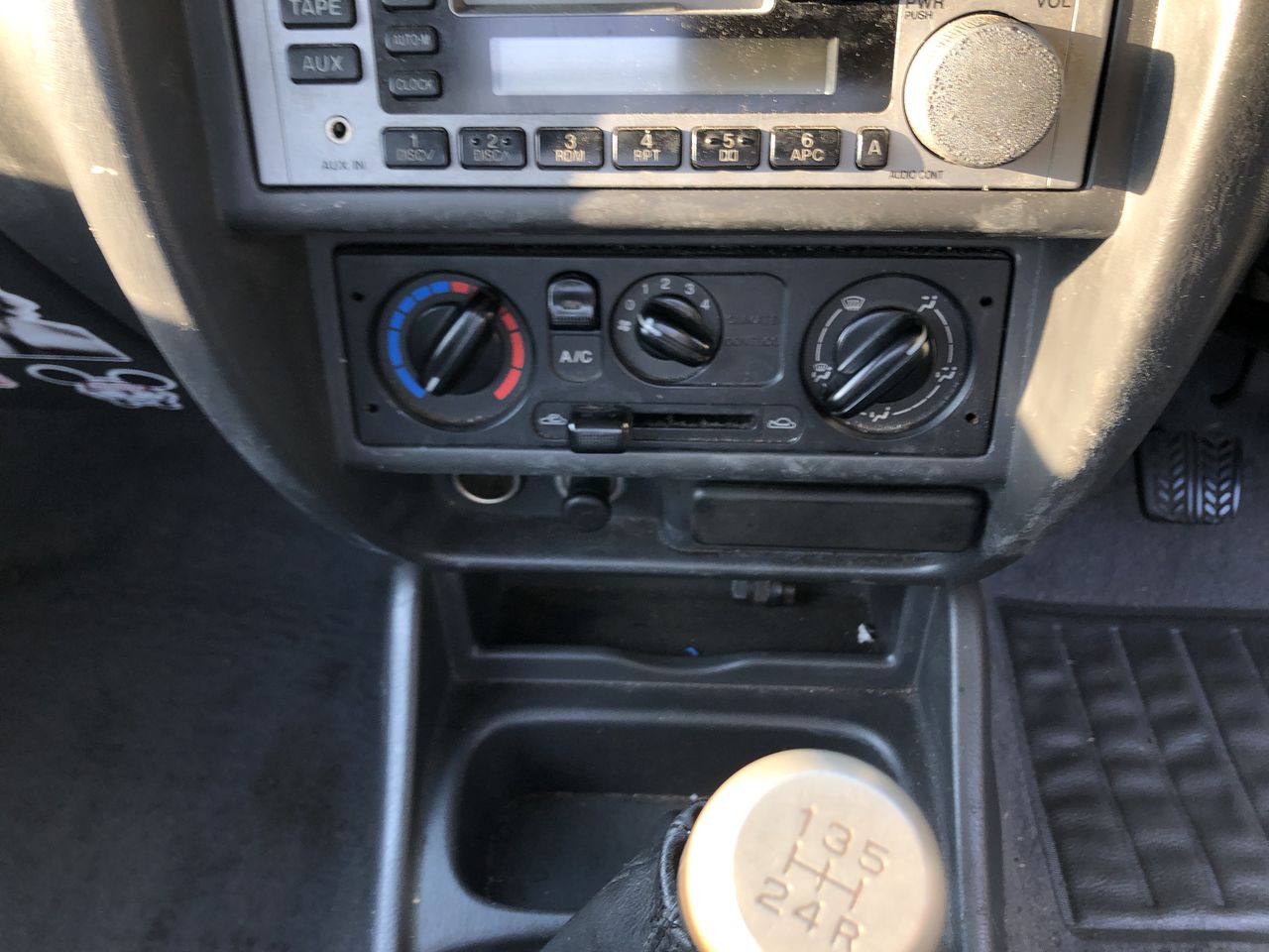 Jules Roy Pinot Noir 2024 (6x 750mL), France.