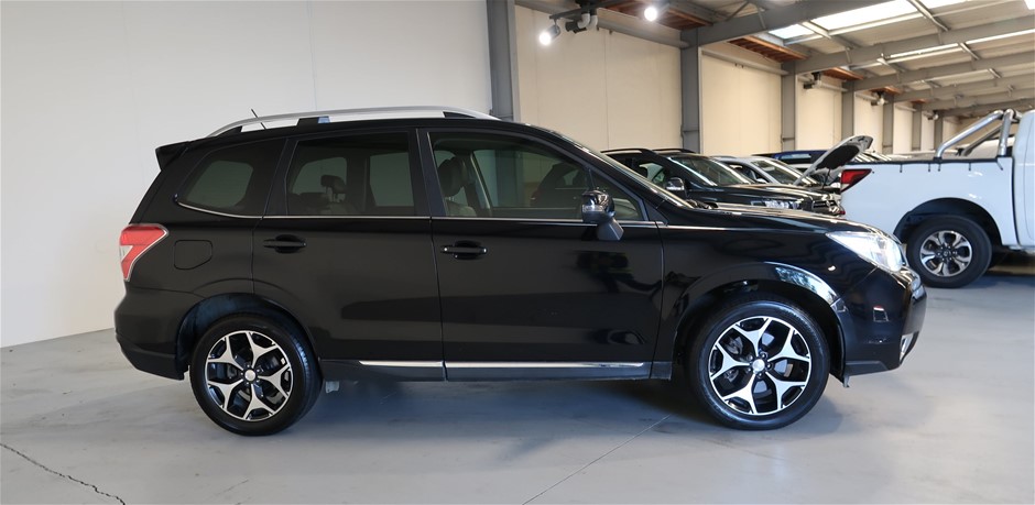 Divici Prosecco Organic NV (6 x 750mL), Italy.