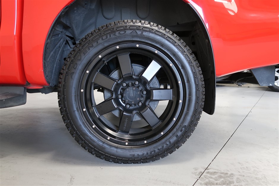 12 x Bulk Pack of Assorted Earrings