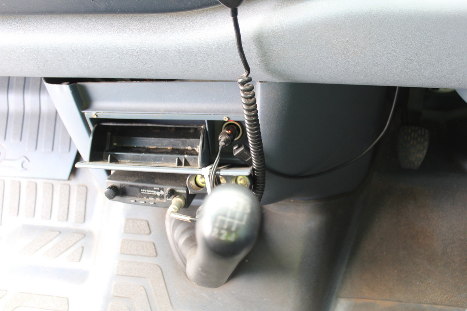 18K Gold-Filled Single-Row Ring, Simulated Diamonds, Size 10