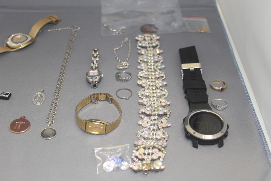 Elephant in the Room Chardonnay  (6x 750mL). (252626-1266)