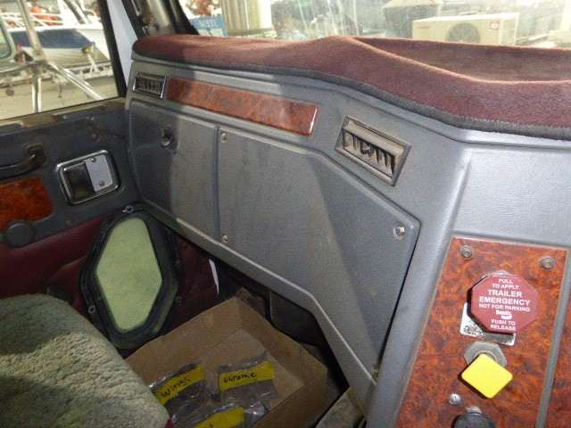 Wolf Blass Red Label Semillon Sauvignon Banc (6x 750mL)