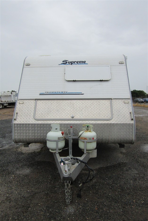 Byrne Estate Gown Shiraz Cabernet 2021 (12x 750mL) SA