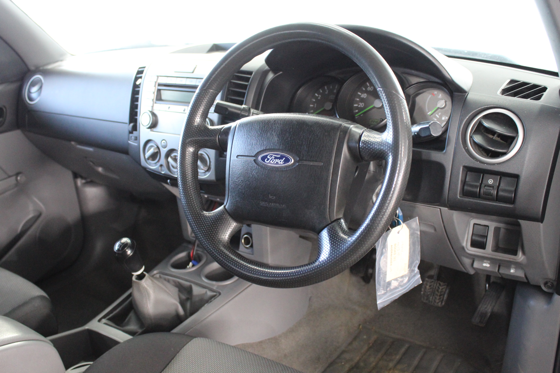 Apple iPad Pro (4th Gen) (11-inch, Wi-Fi, 128GB) - Silver. S/N: HH3J9MQGJH.