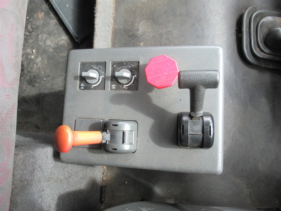 0.25ct Wave Shape Simulated Diamond 925 Sterling Silver Ring - Size 8