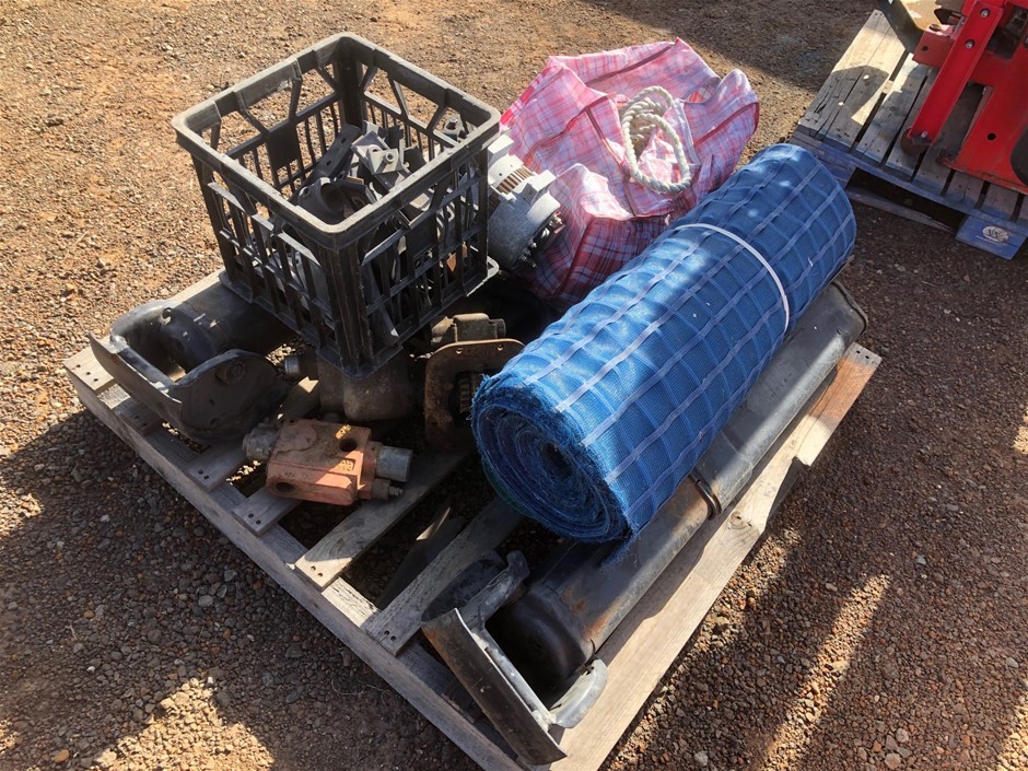 Simulated Diamond Band 925 Sterling Silver Ring - Size 8