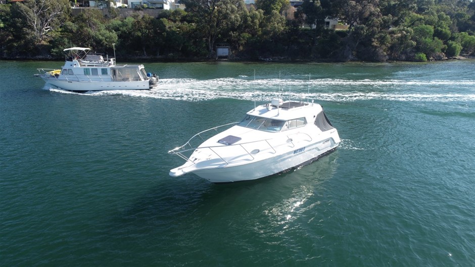 2 x PUMA Women's ESS Small No1 Logo 5" High Waist Short, Size XS, Green Moo