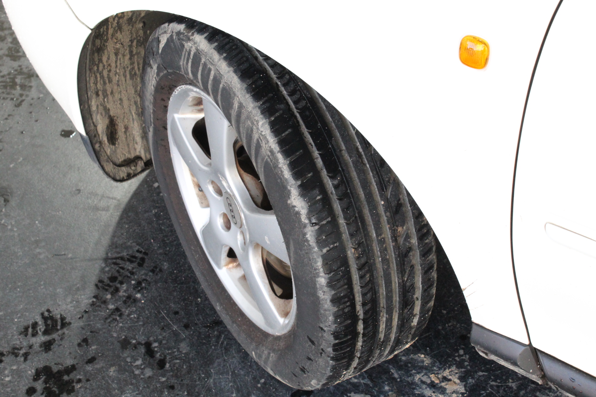 0.16 Carat White 4 round diamonds