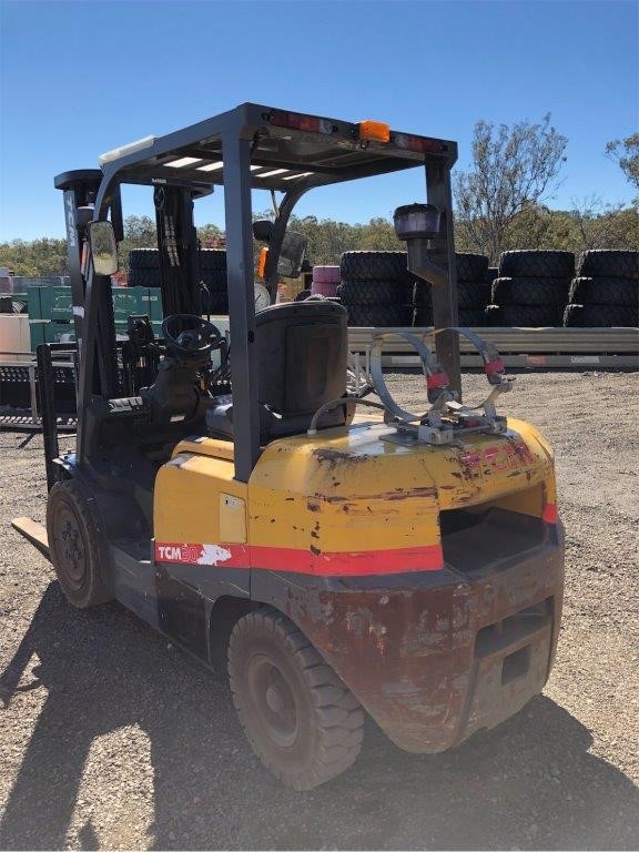 4 Carat round 4 white diamond each CVD Uncertified