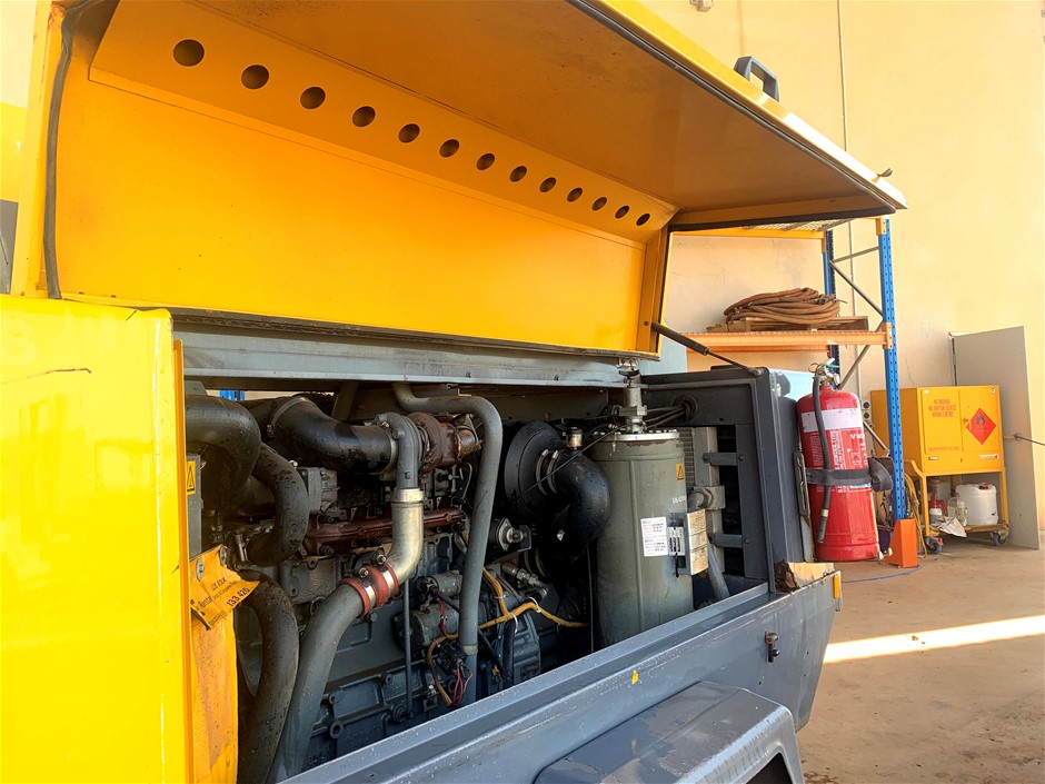 0.08 Carat round 4 diamonds