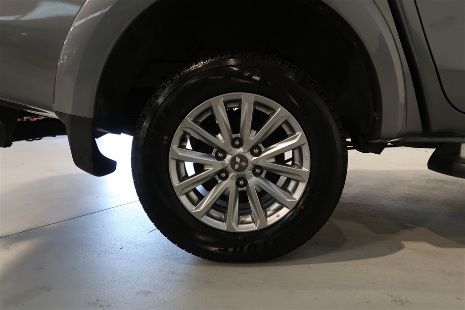 1 OZ 1948-215 FX, The First Holden Coin/token Finished in 999 Fine Silver