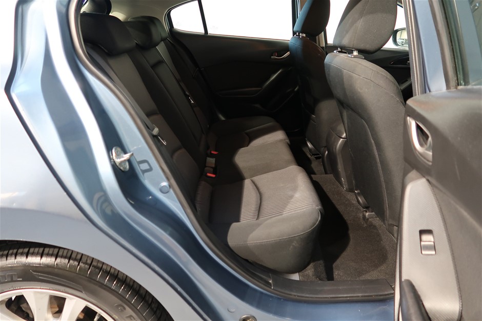 18ct White Gold, 3.15ct Diamond Ring