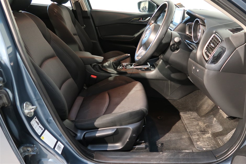 9ct White Gold, 10.80ct Tanzanite Ring