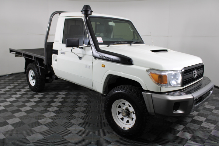 Green Aventurine & Blister Pearl Pendant Charm Link Necklace