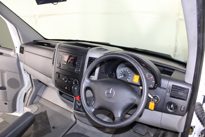 9K WHITE GOLD 2.00ct F VS LAB DIAMOND RADIANT 4CLAW RING