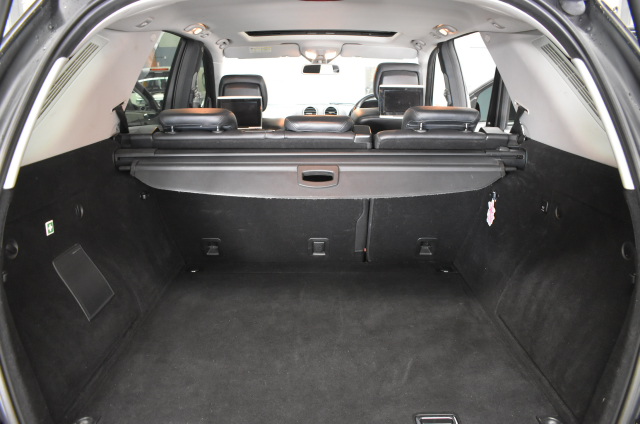 HDI Height Adjustable Display Stand