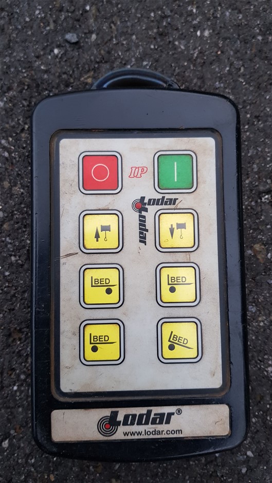 Wolf Blass Yellow Label Merlot (6x 750mL).