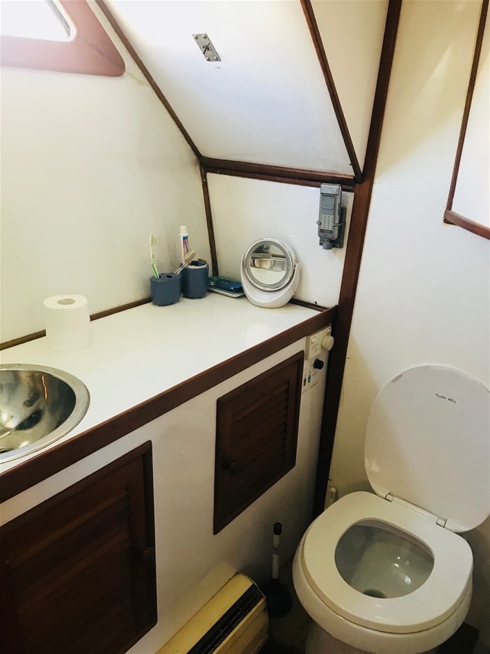 New in Box Multitude Single Towel Rail, 800m - Quantity 2