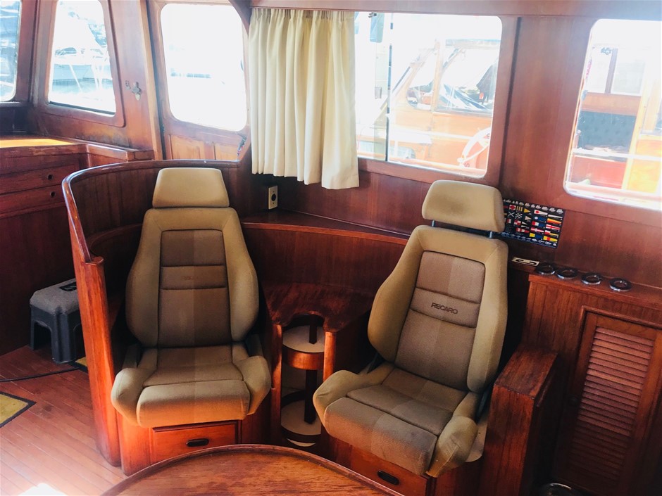 New in Box Coroma Sink Swivel Mixer Tap - Quantity 1