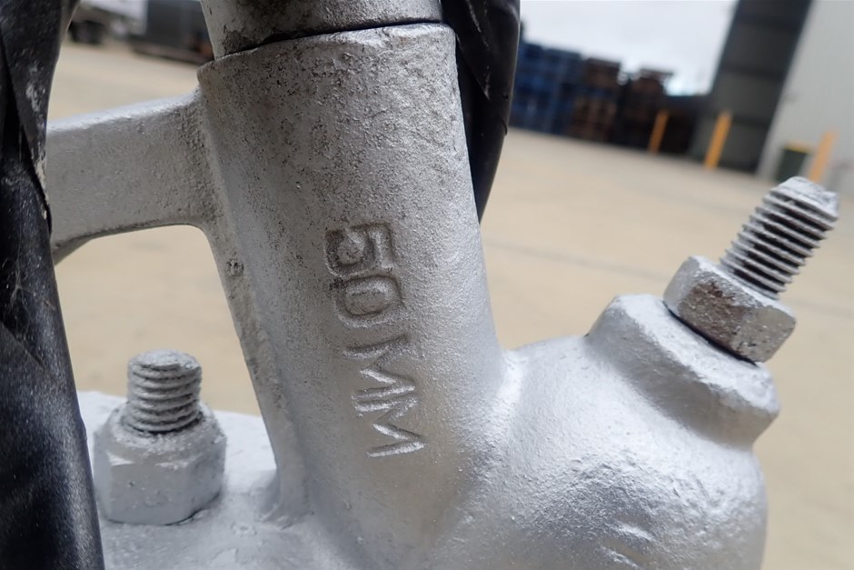 1/100 Scottdale x 2, 1 gram Valcumbi silver bars x 2 & 1 Kilo Copper Bar