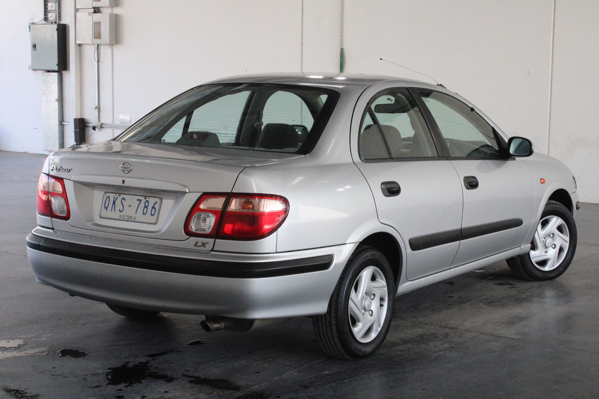 Bulk items, gold diamonds, silver coins