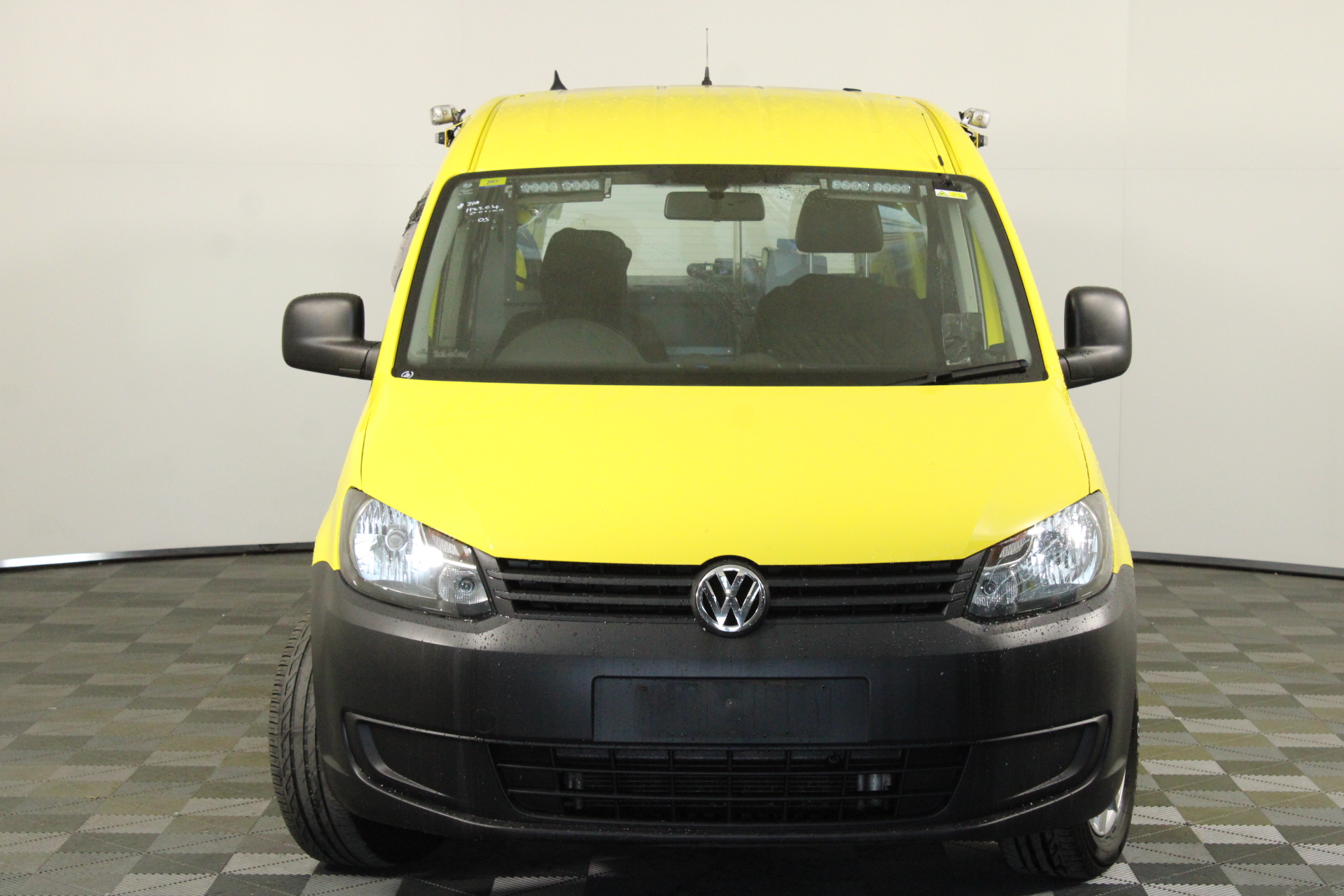 Renovator Type Pro 35 Counter Rotating Brush Carpet Cleaner