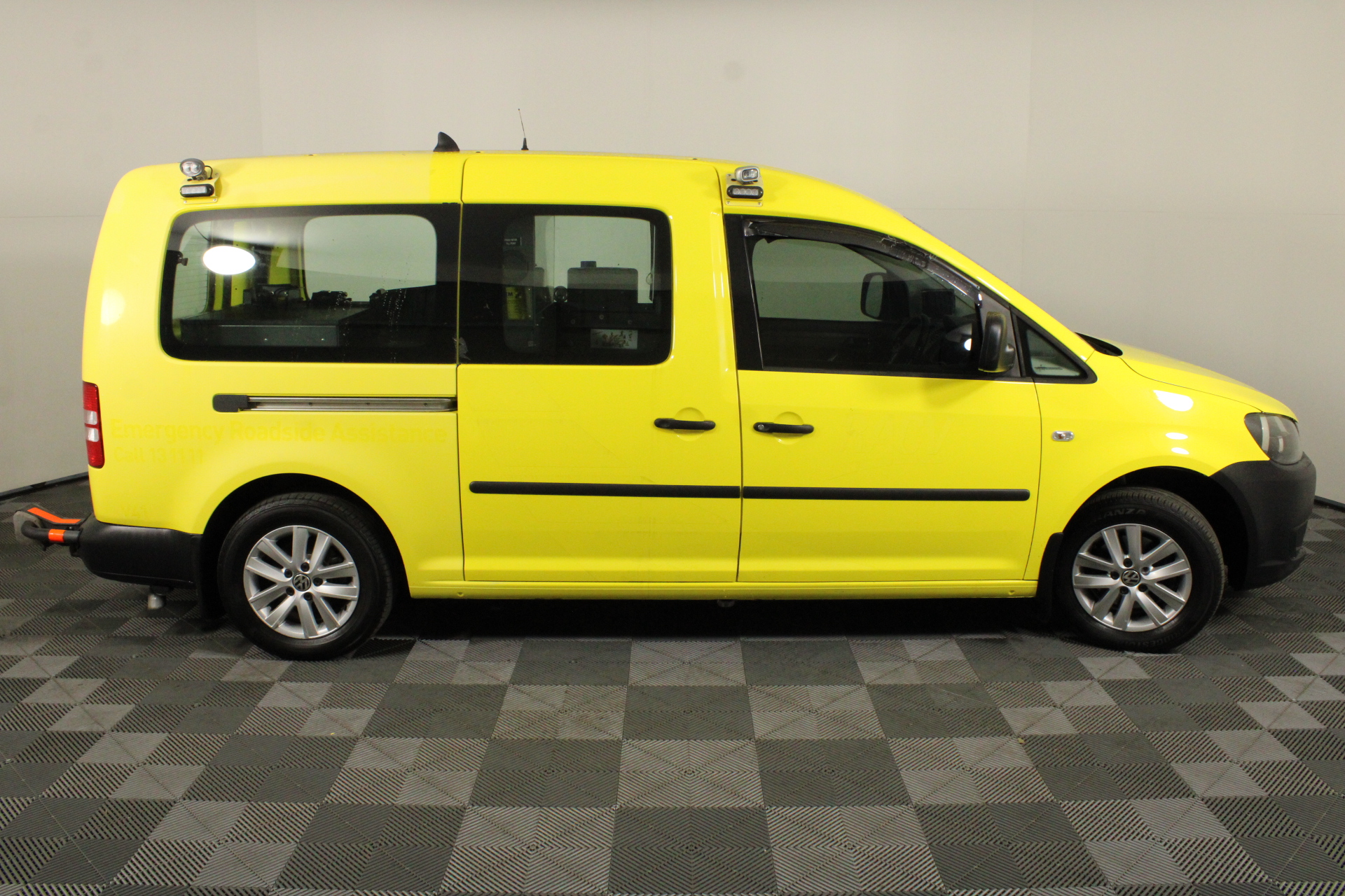 SOUTH SYDNEY RABBITOHS 2026 SQUAD SIGNED/FRAMED JERSEY