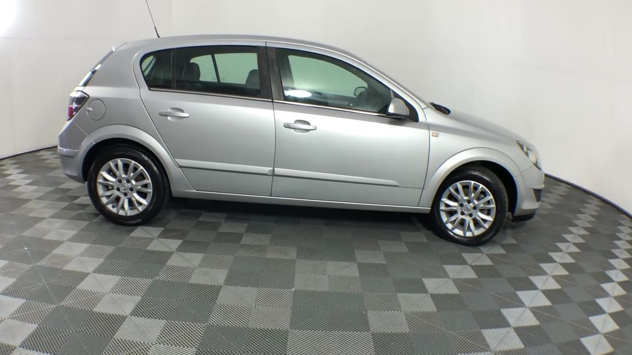 <p>Unused Braaap MX-125F Motorcycle in Crate</p>