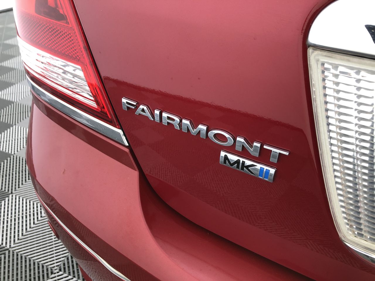 SHARK Steam & Scrub Mop, White.