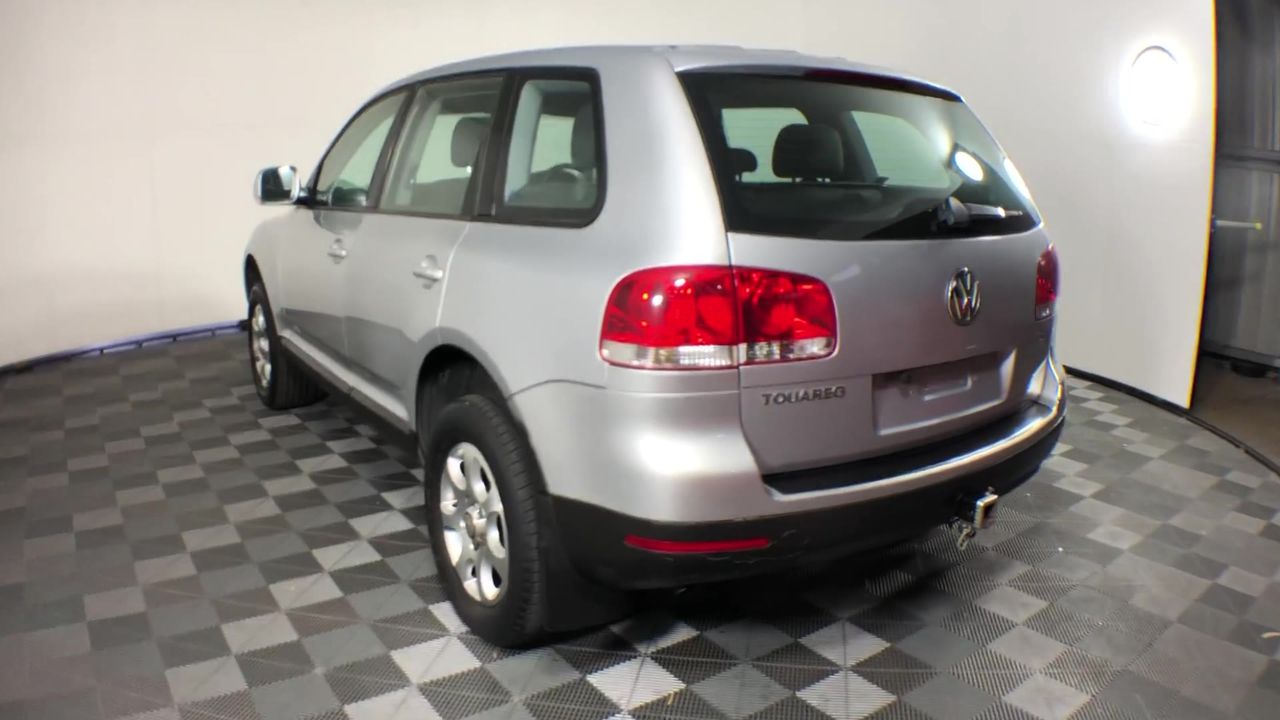 TOTO Washlet Bidet C5 Round Toilet Seat, TCF24400HAU. NB: Untested.