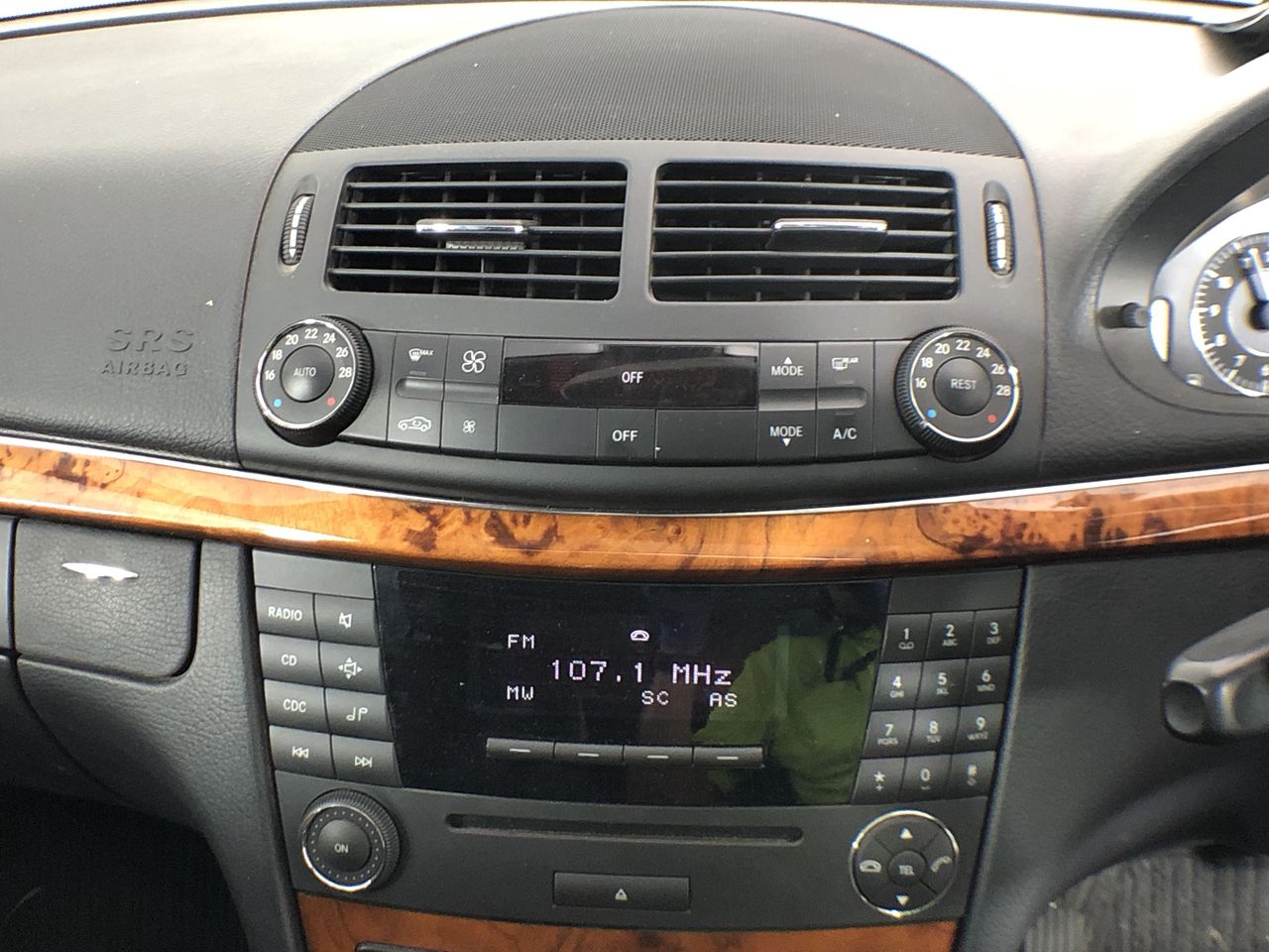 PET-TEK Glass Fitting Dog Door, Clear. Medium (41.5x43cm)