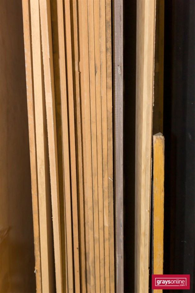 MEDELA Freestyle Hands-Free Breast Pump. NB: Some water marks, very minor u